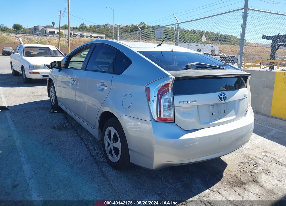 2013 TOYOTA PRIUS TWO VIN: JTDKN3DU3D5581222