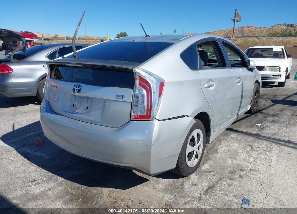 2013 TOYOTA PRIUS TWO VIN: JTDKN3DU3D5581222