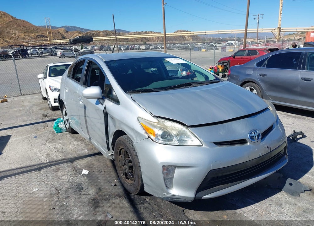 2013 TOYOTA PRIUS TWO VIN: JTDKN3DU3D5581222