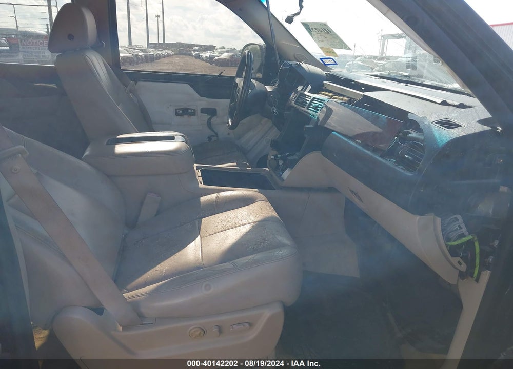 2007 GMC YUKON XL 1500 DENALI VIN: 1GKFK66867J300137