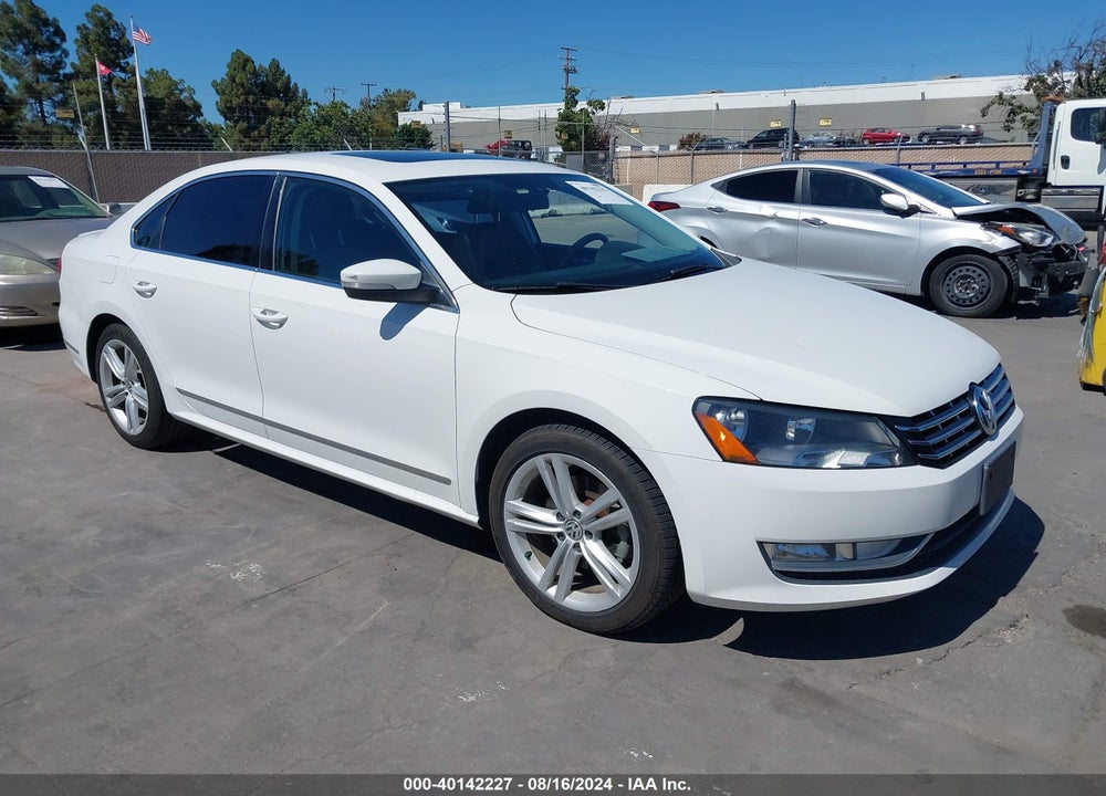 2014 VOLKSWAGEN PASSAT 1.8T SEL PREMIUM VIN: 1VWCT7A37EC095651