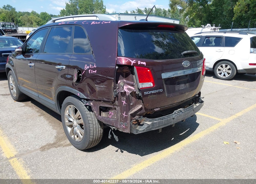 2011 KIA SORENTO EX V6 VIN: 5XYKU4A21BG047345