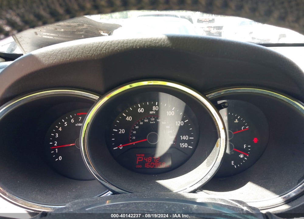 2011 KIA SORENTO EX V6 VIN: 5XYKU4A21BG047345