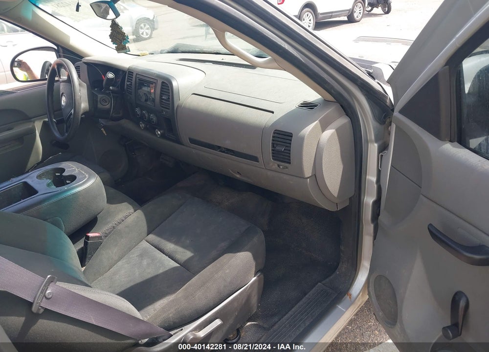 2011 CHEVROLET SILVERADO 1500 WORK TRUCK VIN: 1GCNCPEXXBZ178508