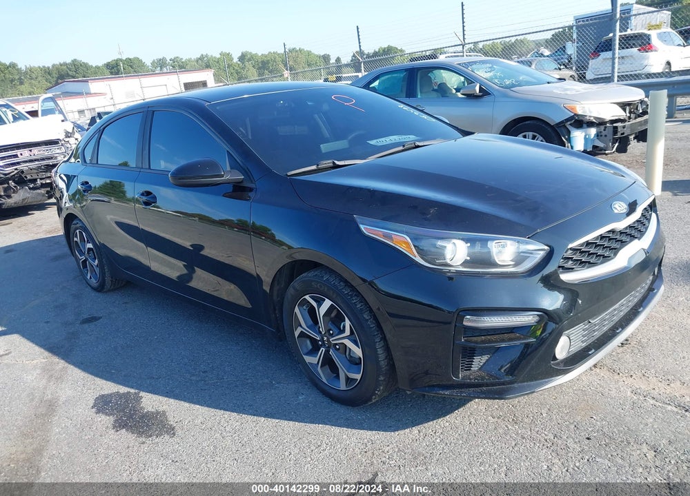 2019 KIA FORTE LXS VIN: 3KPF24AD0KE083498