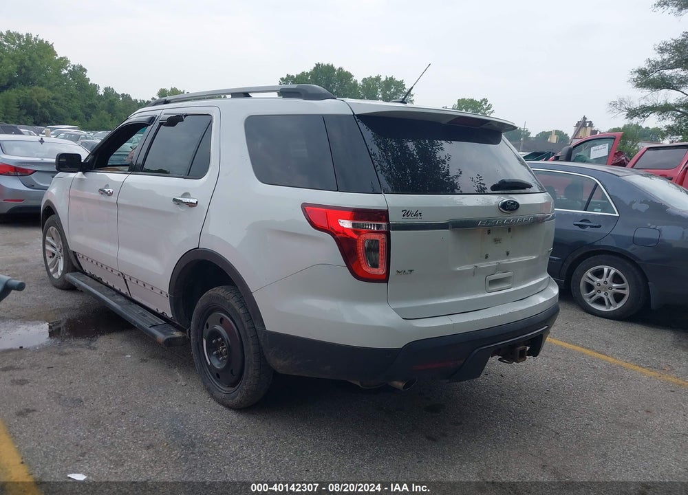 2015 FORD EXPLORER VIN: 1FM5K8D82FGA33897