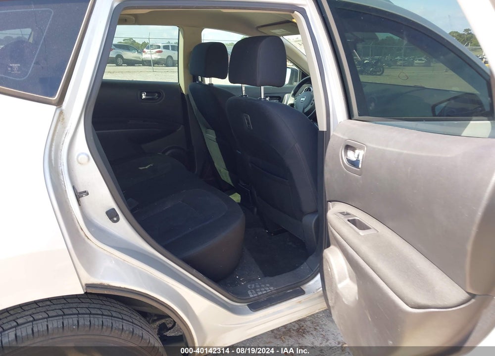 2015 NISSAN ROGUE SELECT S VIN: JN8AS5MT8FW651693
