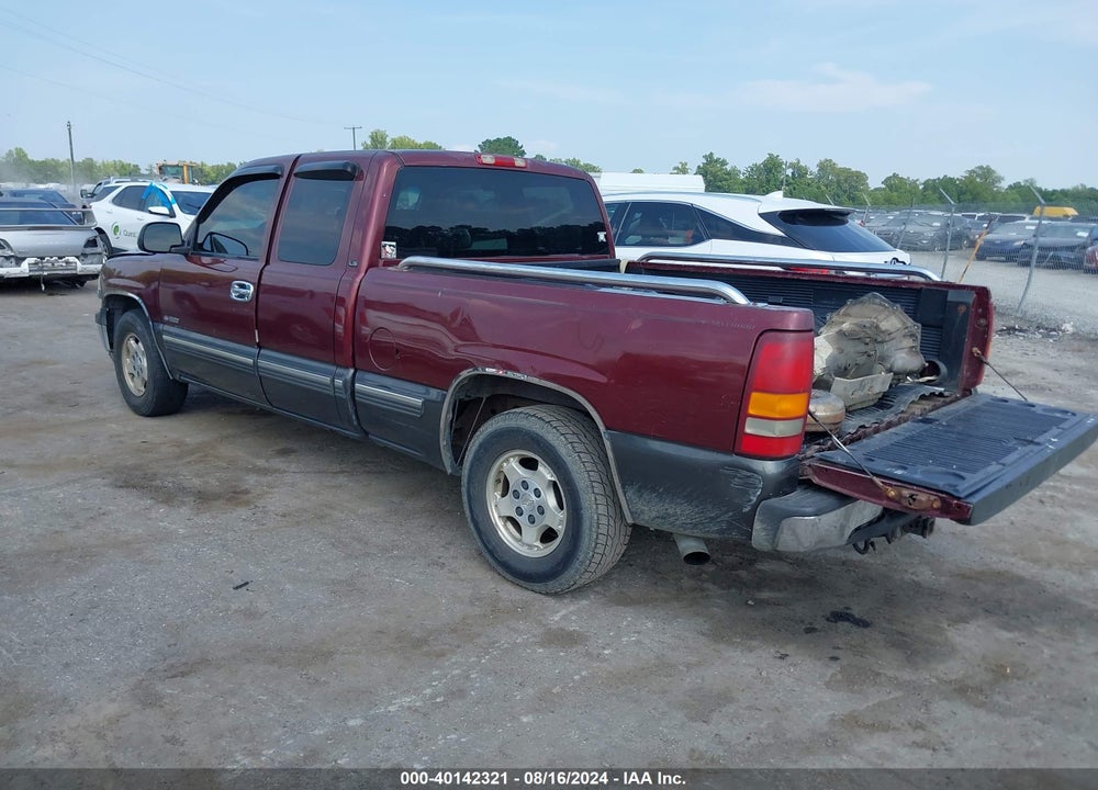 2000 CHEVROLET SILVERADO 1500 LS VIN: 2GCEC19T9Y1344863