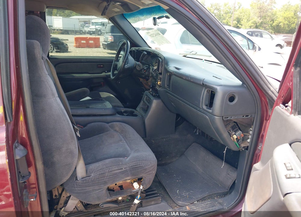 2000 CHEVROLET SILVERADO 1500 LS VIN: 2GCEC19T9Y1344863