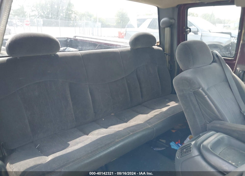 2000 CHEVROLET SILVERADO 1500 LS VIN: 2GCEC19T9Y1344863