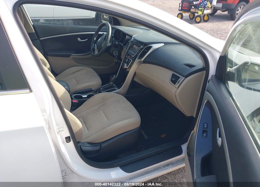 2013 HYUNDAI ELANTRA GT VIN: KMHD35LE1DU126391