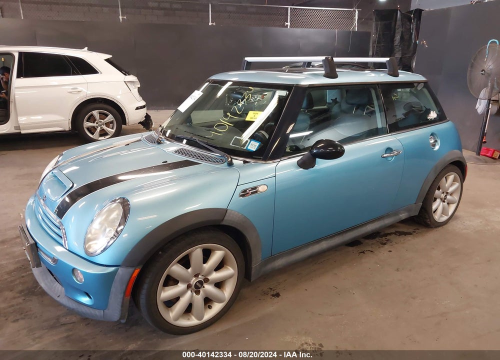 2003 MINI COOPER S VIN: WMWRE33443TD64661
