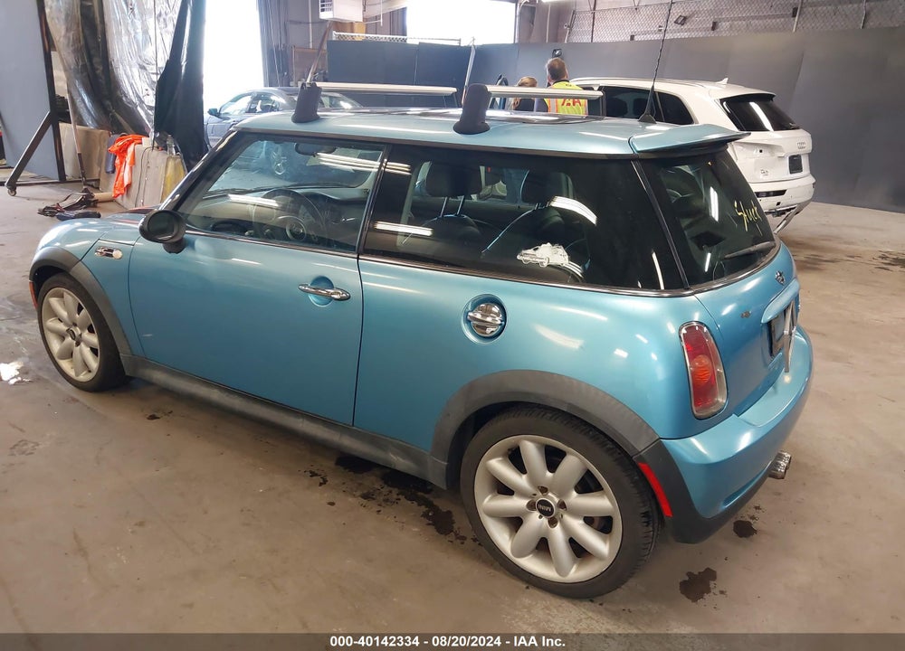 2003 MINI COOPER S VIN: WMWRE33443TD64661
