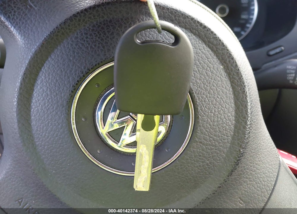 2012 VOLKSWAGEN JETTA 2.5L SE VIN: 3VWDX7AJ0CM348070