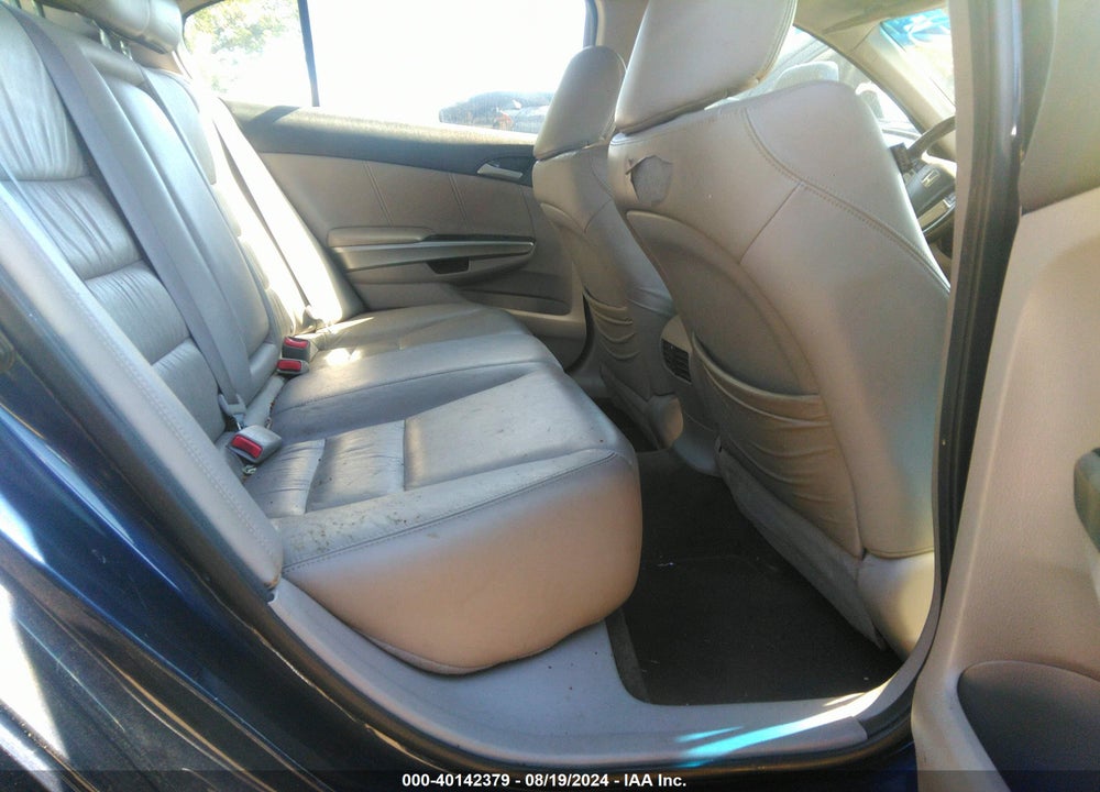 2010 HONDA ACCORD 2.4 EX-L VIN: 1HGCP2F88AA154423