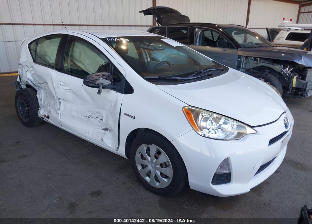 2013 TOYOTA PRIUS C TWO VIN: JTDKDTB39D1533907