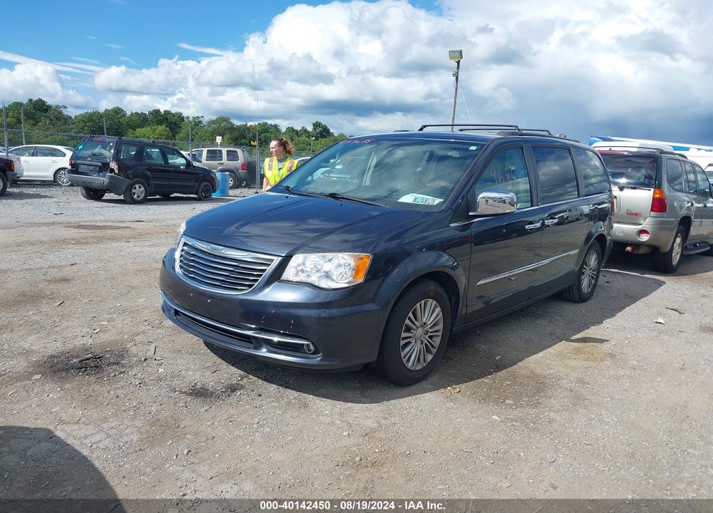 2014 CHRYSLER TOWN & COUNTRY VIN: 2C4RC1CG9ER139392