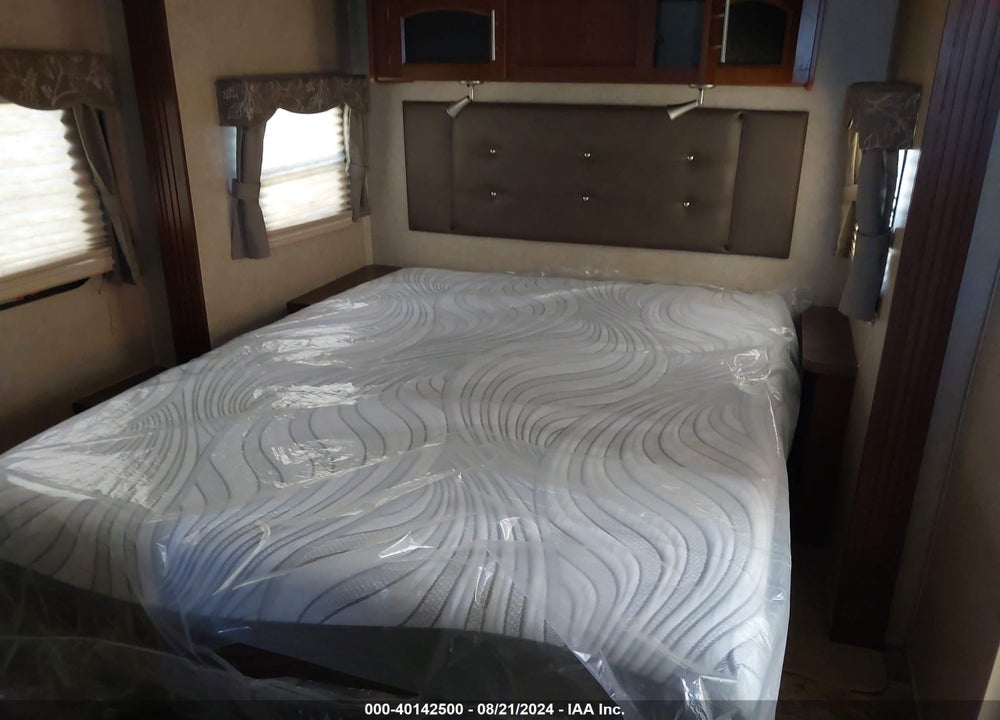 2016 ROCKWOOD ULTRA V TRAVEL TRAILER VIN: 4X4TRLD25GZ138858