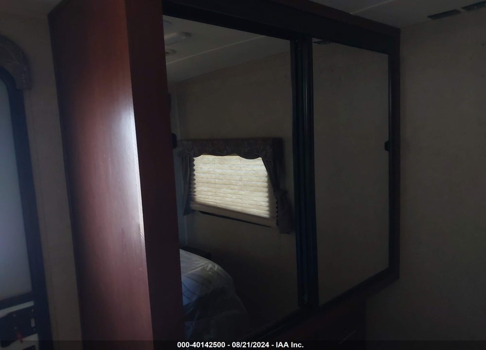 2016 ROCKWOOD ULTRA V TRAVEL TRAILER VIN: 4X4TRLD25GZ138858