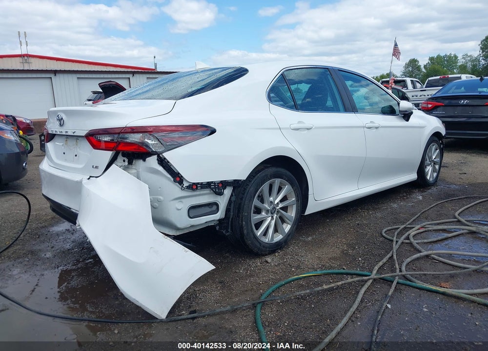 2021 TOYOTA CAMRY LE VIN: 4T1C11AK1MU554268