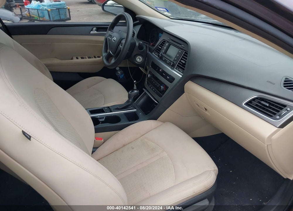 2015 HYUNDAI SONATA SE VIN: 5NPE24AF7FH187288