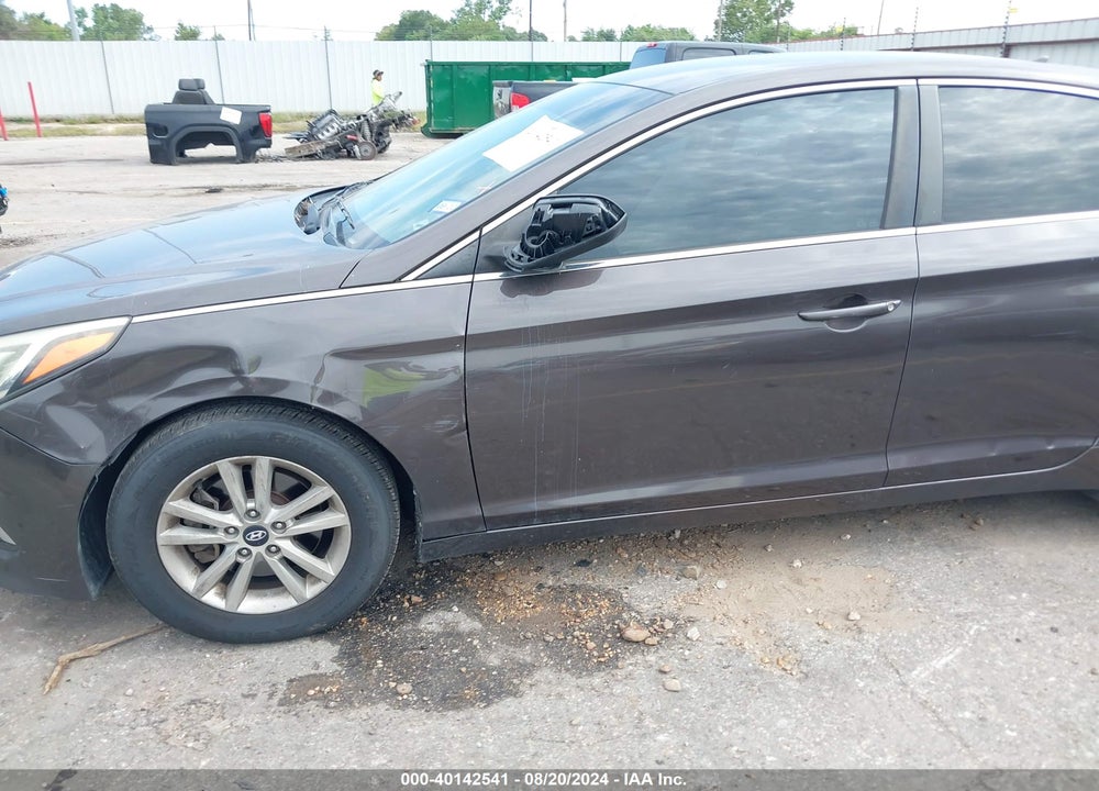 2015 HYUNDAI SONATA SE VIN: 5NPE24AF7FH187288