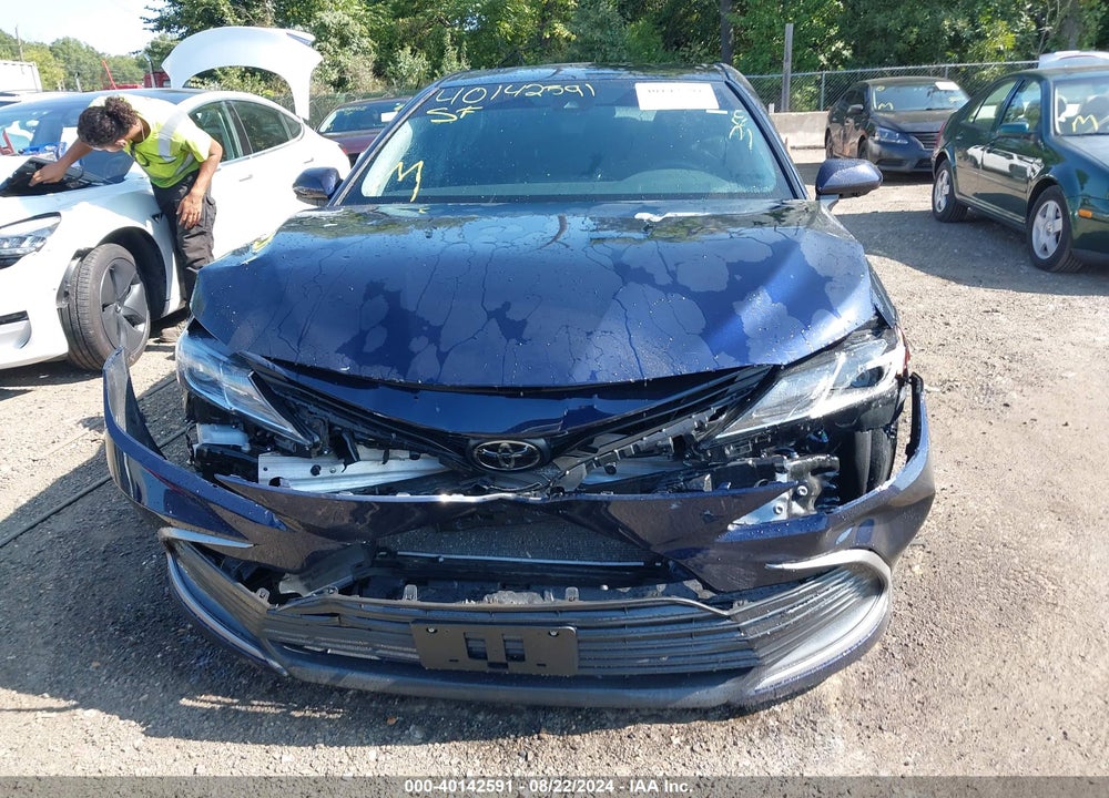2022 TOYOTA CAMRY LE VIN: 4T1C11AK4NU687155