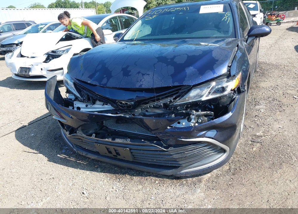 2022 TOYOTA CAMRY LE VIN: 4T1C11AK4NU687155