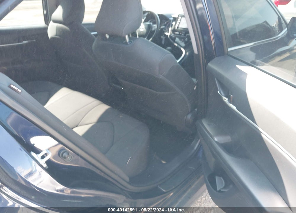 2022 TOYOTA CAMRY LE VIN: 4T1C11AK4NU687155