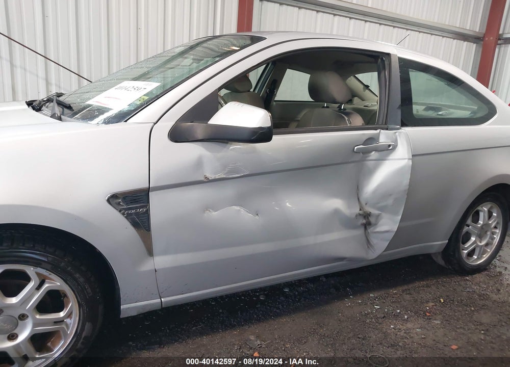 2008 FORD FOCUS VIN: 1FAHP33N88W151898