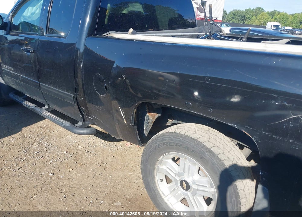 2010 CHEVROLET SILVERADO 1500 LT VIN: 1GCSKSE34AZ122908