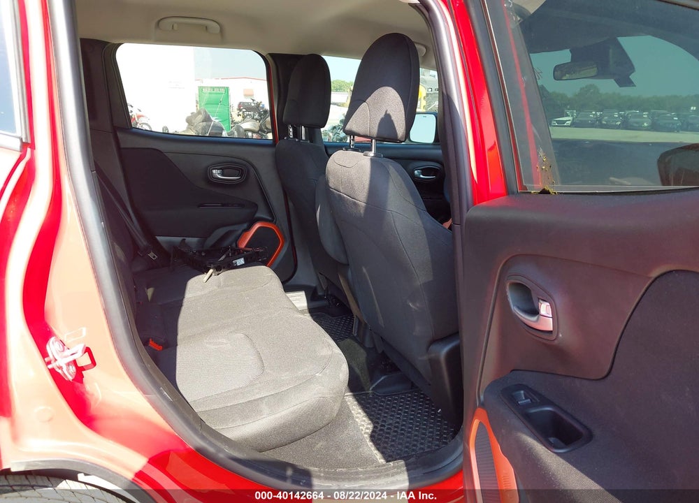 2018 JEEP RENEGADE UPLAND EDITION 4X4 VIN: ZACCJBAB2JPH59055