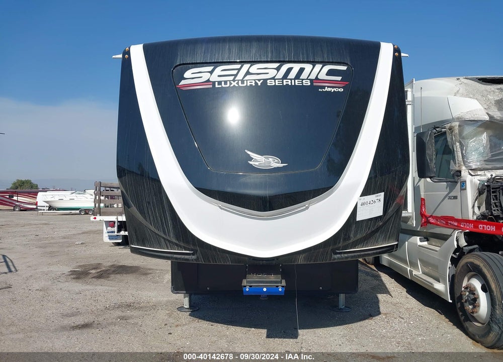 2023 JAYCO SEISMIC LUXURY 3512 VIN: 1UJCGSBV2P19U0060
