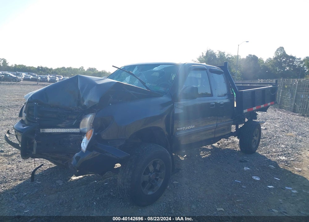 2000 TOYOTA TUNDRA SR5 V8 VIN: 5TBBT4413YS108656