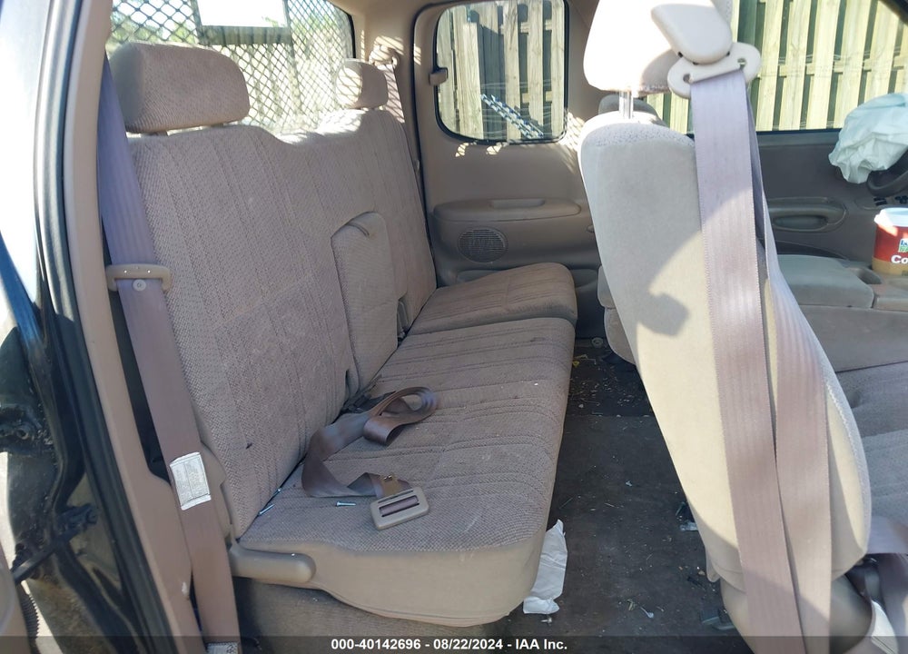2000 TOYOTA TUNDRA SR5 V8 VIN: 5TBBT4413YS108656