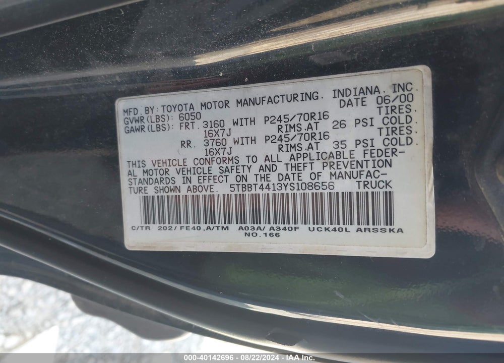 2000 TOYOTA TUNDRA SR5 V8 VIN: 5TBBT4413YS108656