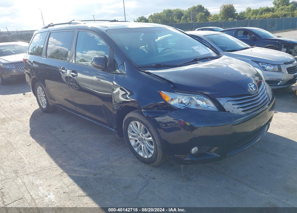 2016 TOYOTA SIENNA XLE PREMIUM 8 PASSENGER VIN: 5TDYK3DC2GS718157