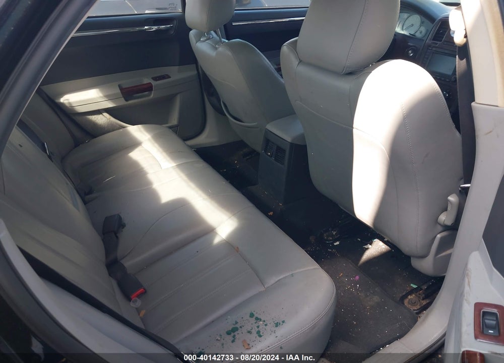 2006 CHRYSLER 300C VIN: 2C3LA63H56H518273