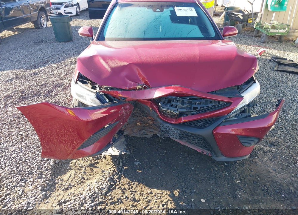 2018 TOYOTA CAMRY SE VIN: 4T1B11HK4JU622642