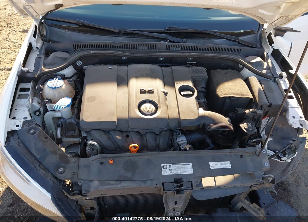 2013 VOLKSWAGEN JETTA 2.5L SE VIN: 3VWDP7AJ1DM437812