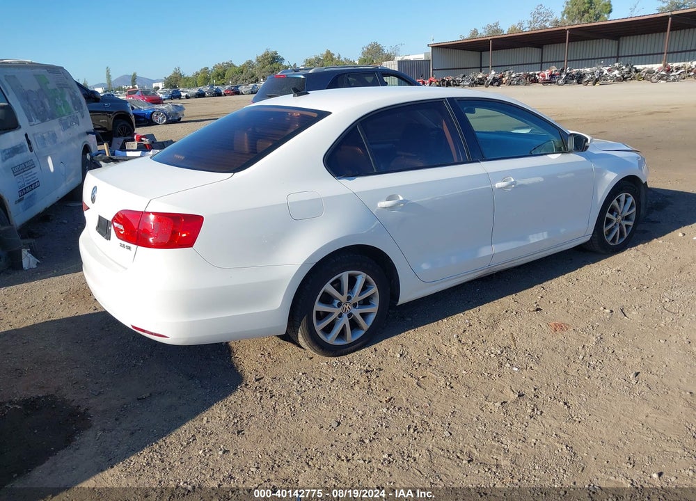 2013 VOLKSWAGEN JETTA 2.5L SE VIN: 3VWDP7AJ1DM437812