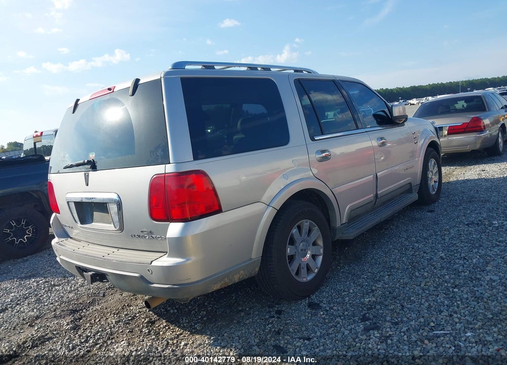 2004 LINCOLN NAVIGATOR VIN: 5LMFU27R64LJ26889