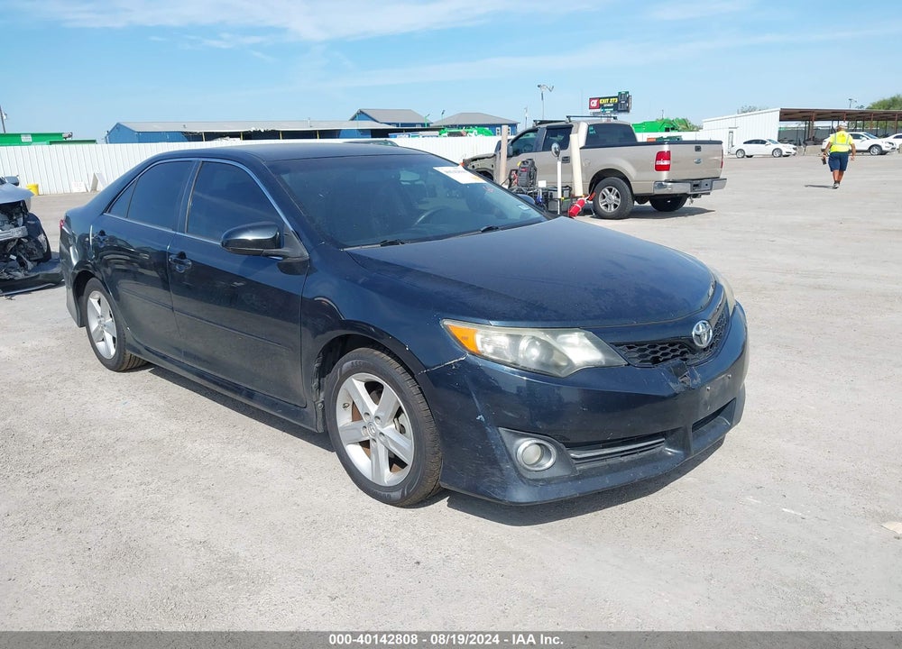 2014 TOYOTA CAMRY SE VIN: 4T1BF1FK6EU820245
