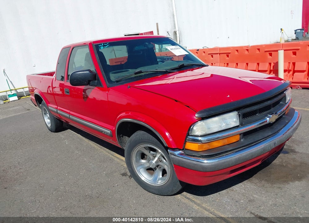2001 CHEVROLET S-10 LS VIN: 1GCCS195918153393