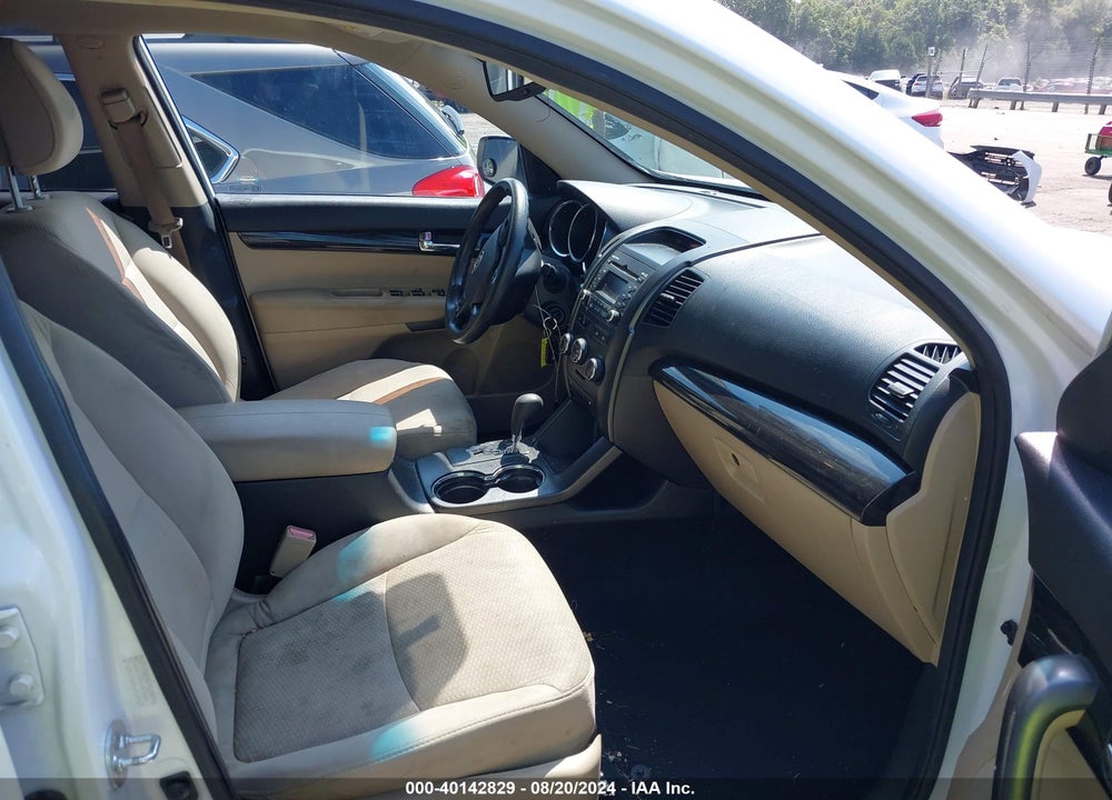 2012 KIA SORENTO VIN: 5XYKT4A62CG218241