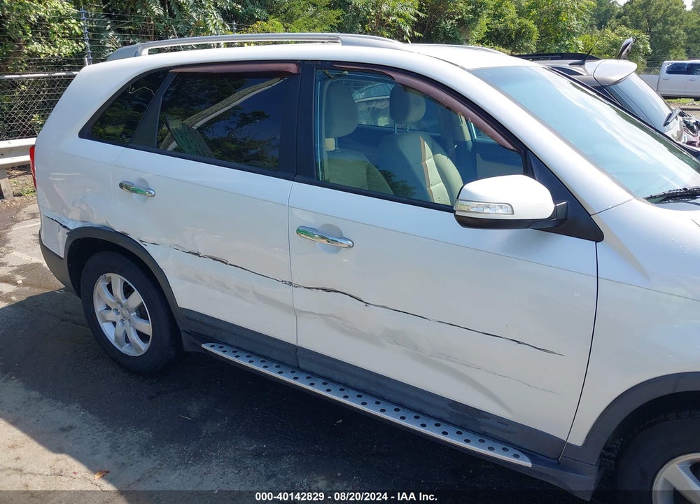 2012 KIA SORENTO VIN: 5XYKT4A62CG218241