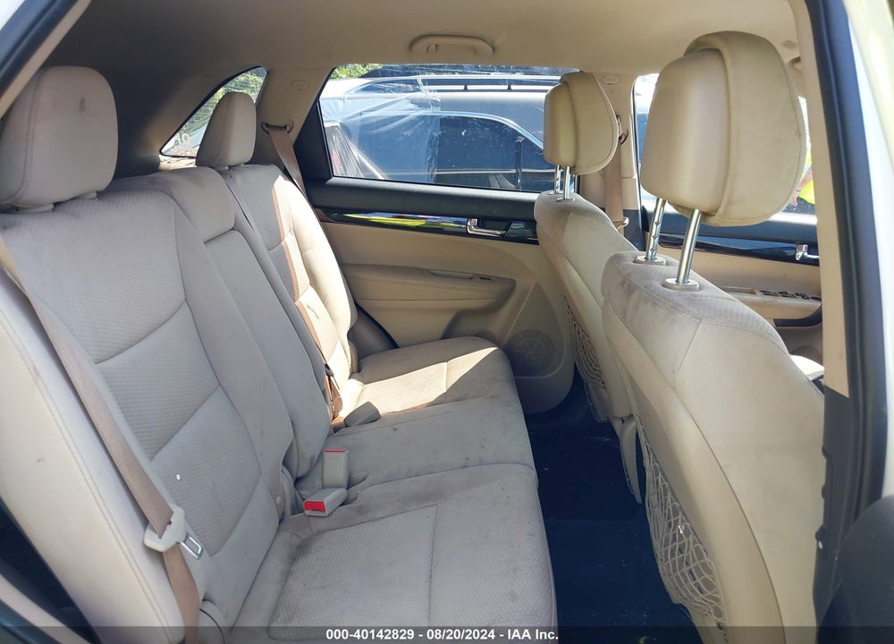 2012 KIA SORENTO VIN: 5XYKT4A62CG218241
