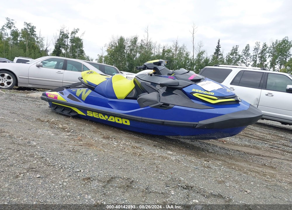 2020 SEA DOO SEA-DOO WAKE PRO 230 VIN: YDV33960L920