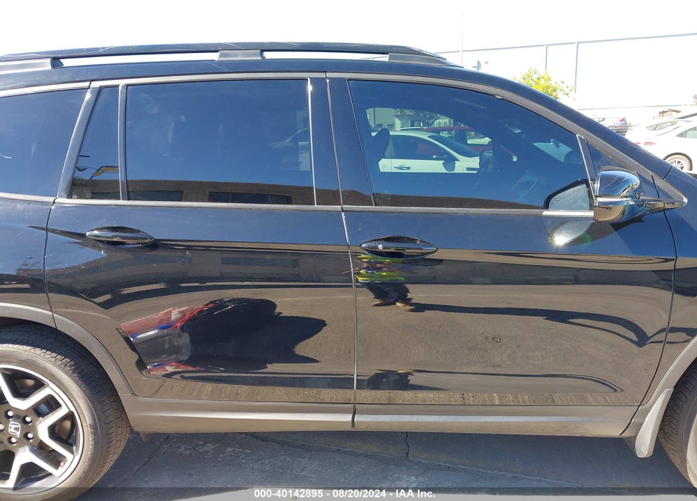 2023 HONDA PASSPORT ELITE VIN: 5FNYF8H06PB028238
