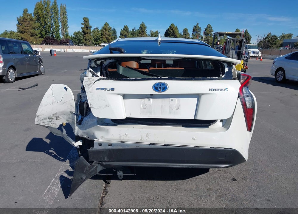 2018 TOYOTA PRIUS TWO VIN: JTDKBRFU2J3058239